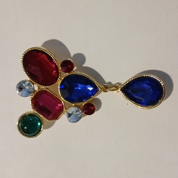 Jewelry - Rich jewel tone pin